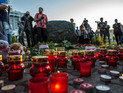 В Карелии зажгли сотни свечей в память о погибших детях В Карелии зажгли сотни свечей в память о погибших детях