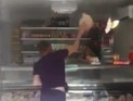 В Иркутской области покупатель, недовольный качеством сала, забросал продавщицу продуктами (ВИДЕО) В Иркутской области покупатель, недовольный качеством сала, забросал продавщицу продуктами (ВИДЕО)