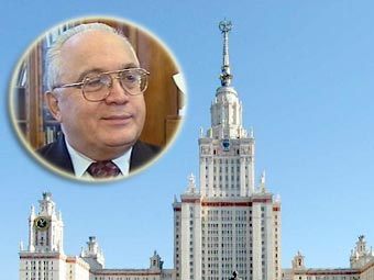 Виктор Садовничий (кадр телеканала "Россия", архив) на фоне ГЗ МГУ (фото с официального сайта) Виктор Садовничий (кадр телеканала "Россия", архив) на фоне ГЗ МГУ (фото с официального сайта)