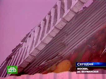 Разрушенное здание Басманного рынка, кадр НТВ Разрушенное здание Басманного рынка, кадр НТВ