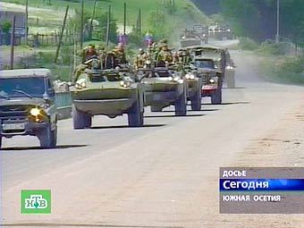 Колонна миротворцев, кадр НТВ Колонна миротворцев, кадр НТВ