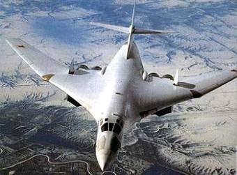 Стратегический бомбардировщик Ту-160. Фото с сайта http://airwar.ru/ Стратегический бомбардировщик Ту-160. Фото с сайта http://airwar.ru/