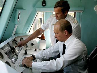 Владимир Путин в кабине электровоза "Ермак", фото пресс-службы президента России 