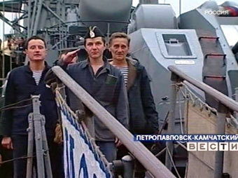 Экипаж батискафа АС-28. Кадр программы "Вести" канала РТР