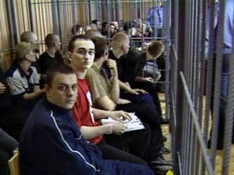 Члены НБП в зале суда, кадр телеканала НТВ