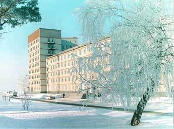 Заводоуправление Сибирского химкомбината в городе Северске. Фото с сайта www.seversknet.ru
