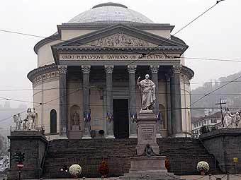    .  Wikimedia Commons