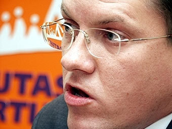  .  . , NovoNews.