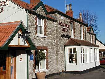   -.    stokegifford.org.uk