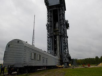- "",    GOCE        .  ESA - S. Corvaja 2008