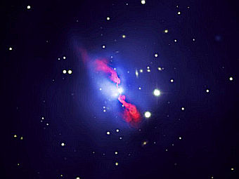 ������� ������ ����. ���� NASA/CXC/U.Waterloo/C.Kirkpat/ NSF/NRAO/VLA/Canada-France-Hawaii-Telescope/DSS 