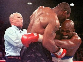 ������ ��� ���� ������ - ������� �������� (28 ���� 1997 ����). ���� &copy;AFP