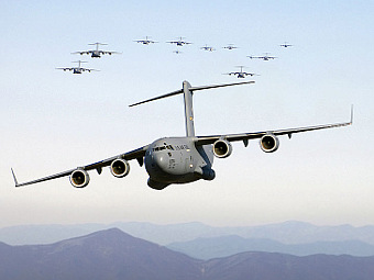 Boeing C-17 Globemaster III.   Jacob N. Bailey  wikipedia.org
