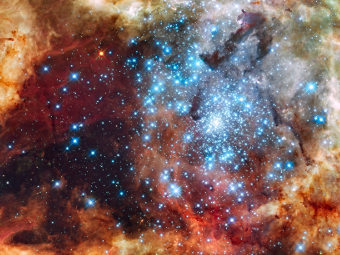 ������ R136. ���� NASA/ESA
