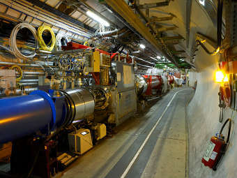 ������ ������� ���. ���� �����-������ CERN