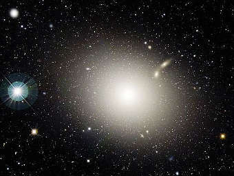 ������������� ��������� M87. ����������� Canada-France-Hawaii Telescope, J.-C. Cuillandre (CFHT), Coelum