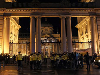 ������������ ������ ����������� ������� ����� ������ �������-�������� � �������. ���� &copy;AFP