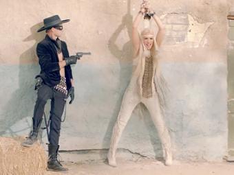 ���� �� ���������� "Looking Hot"